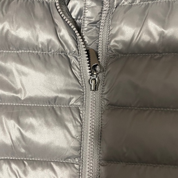 Lolë jacket - Picture 1 of 3